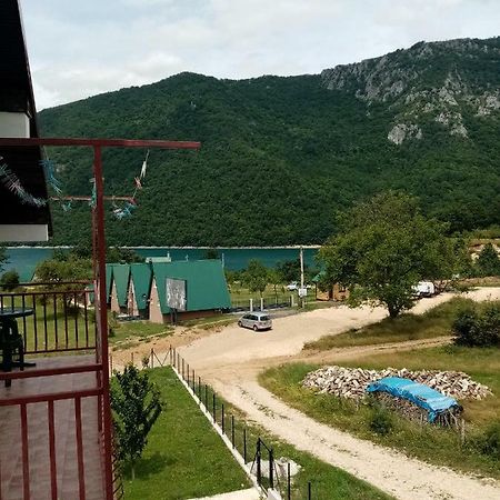 Apartman Pivsko Jezero Plužine Exterior foto